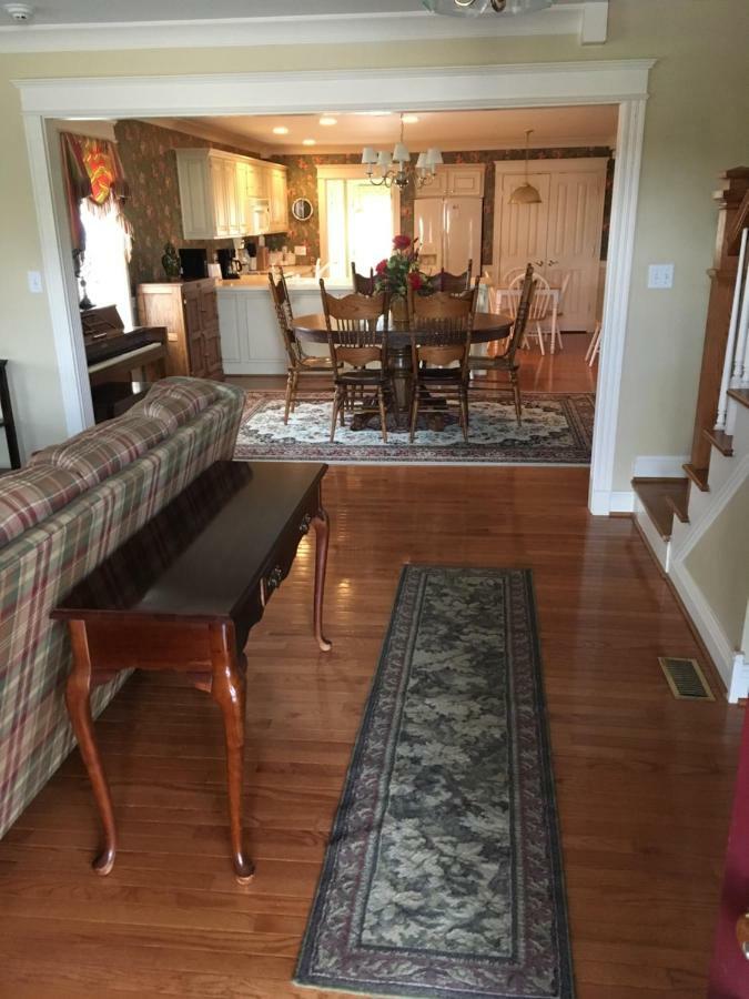 Downtown Abode In The Heart Of The Bourbon Trail Βίλα Lebanon Εξωτερικό φωτογραφία
