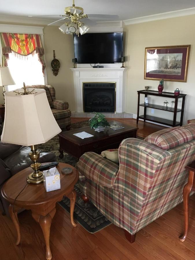 Downtown Abode In The Heart Of The Bourbon Trail Βίλα Lebanon Εξωτερικό φωτογραφία